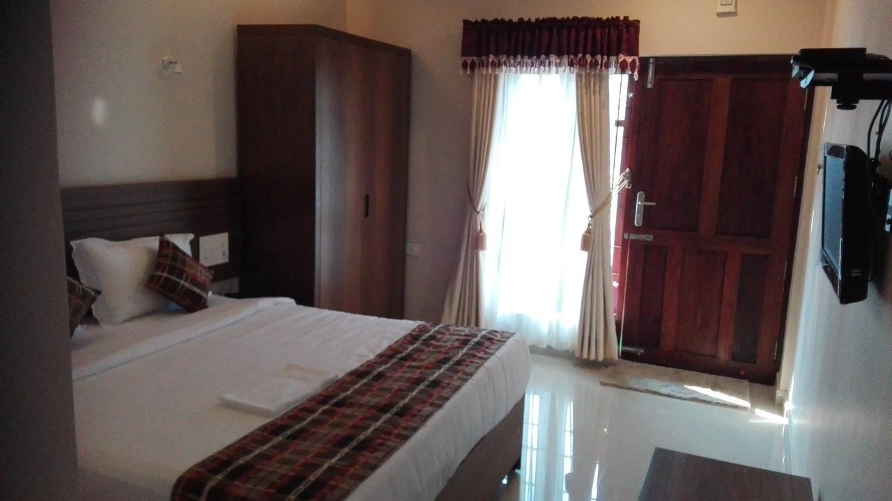 Global Backwater Resort Колам Екстериор снимка